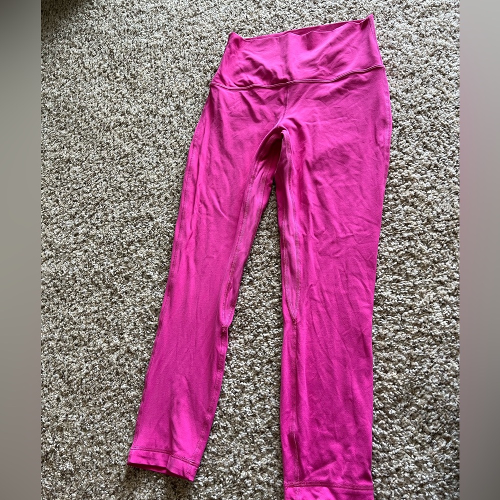Lululemon size 6 cropped leggings